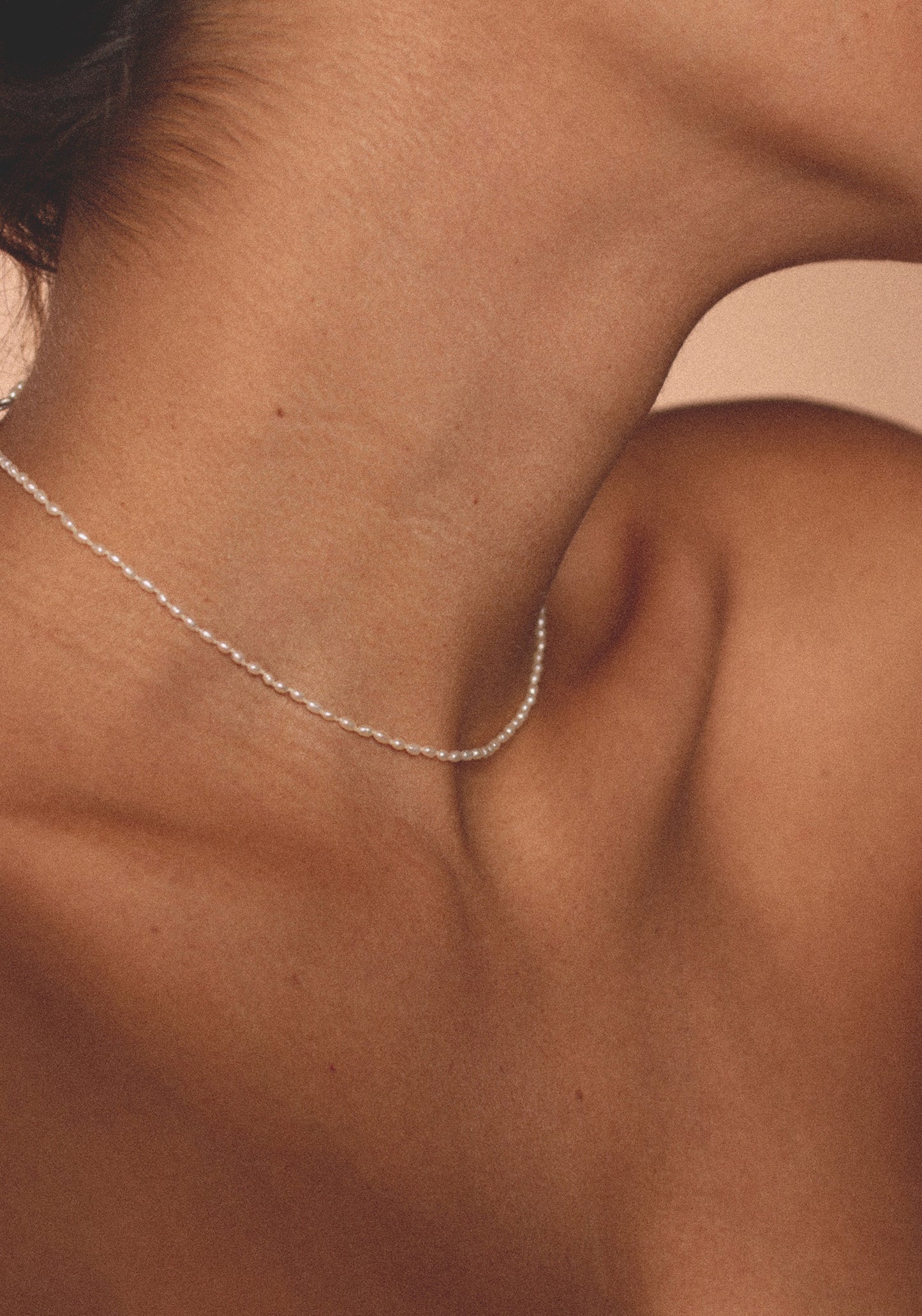 Dainty Pearl Choker