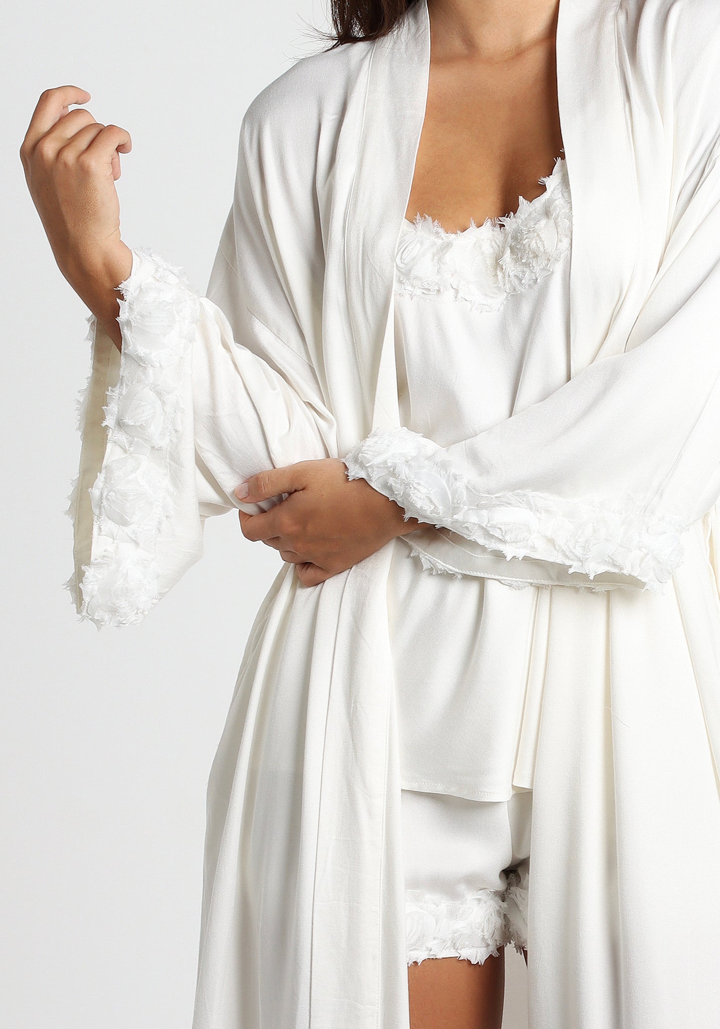PJ Set Kimono Bamboo Satin Rose Trim White