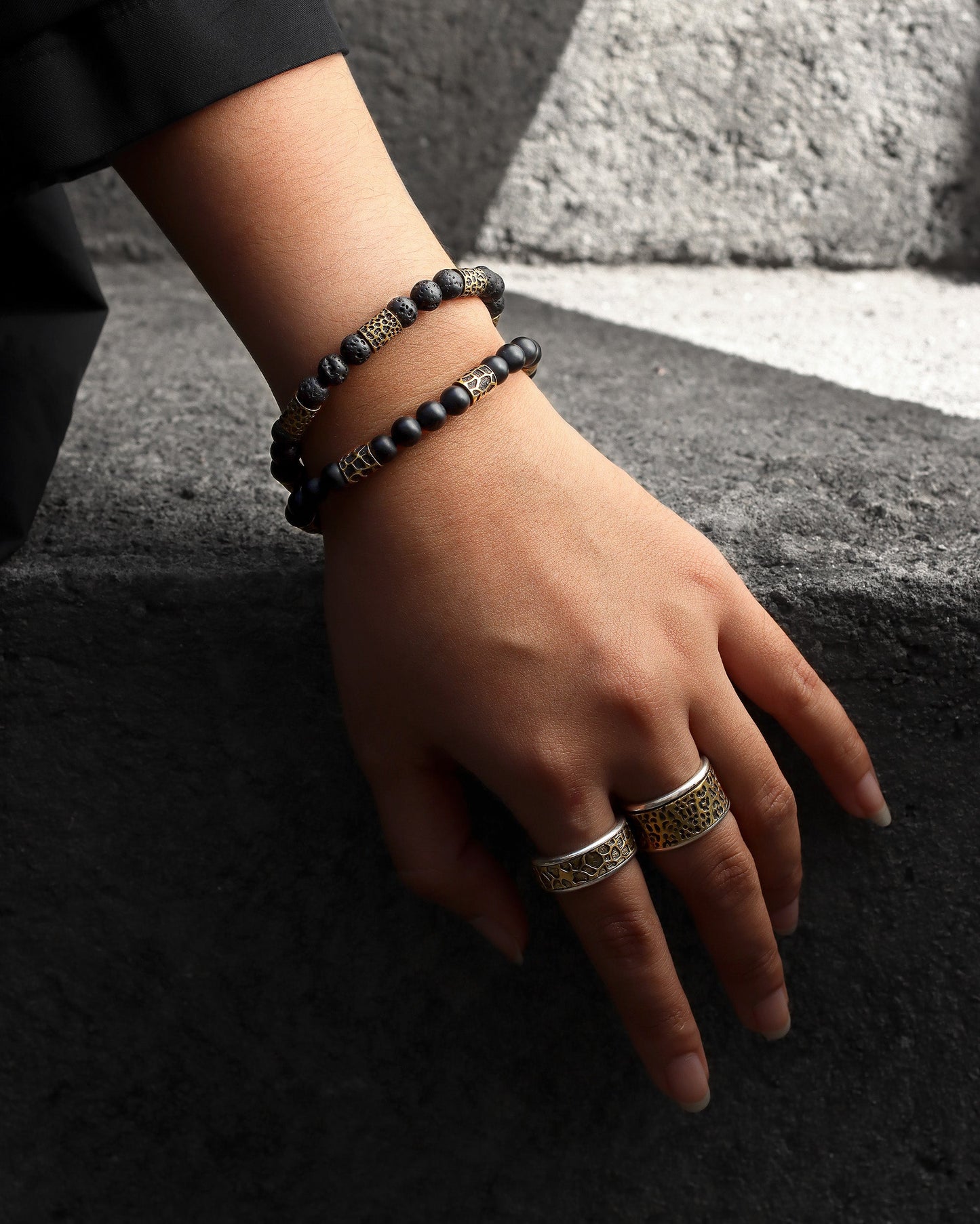 Giraffe Onyx Stretch Bracelet (Peace & Grounding)