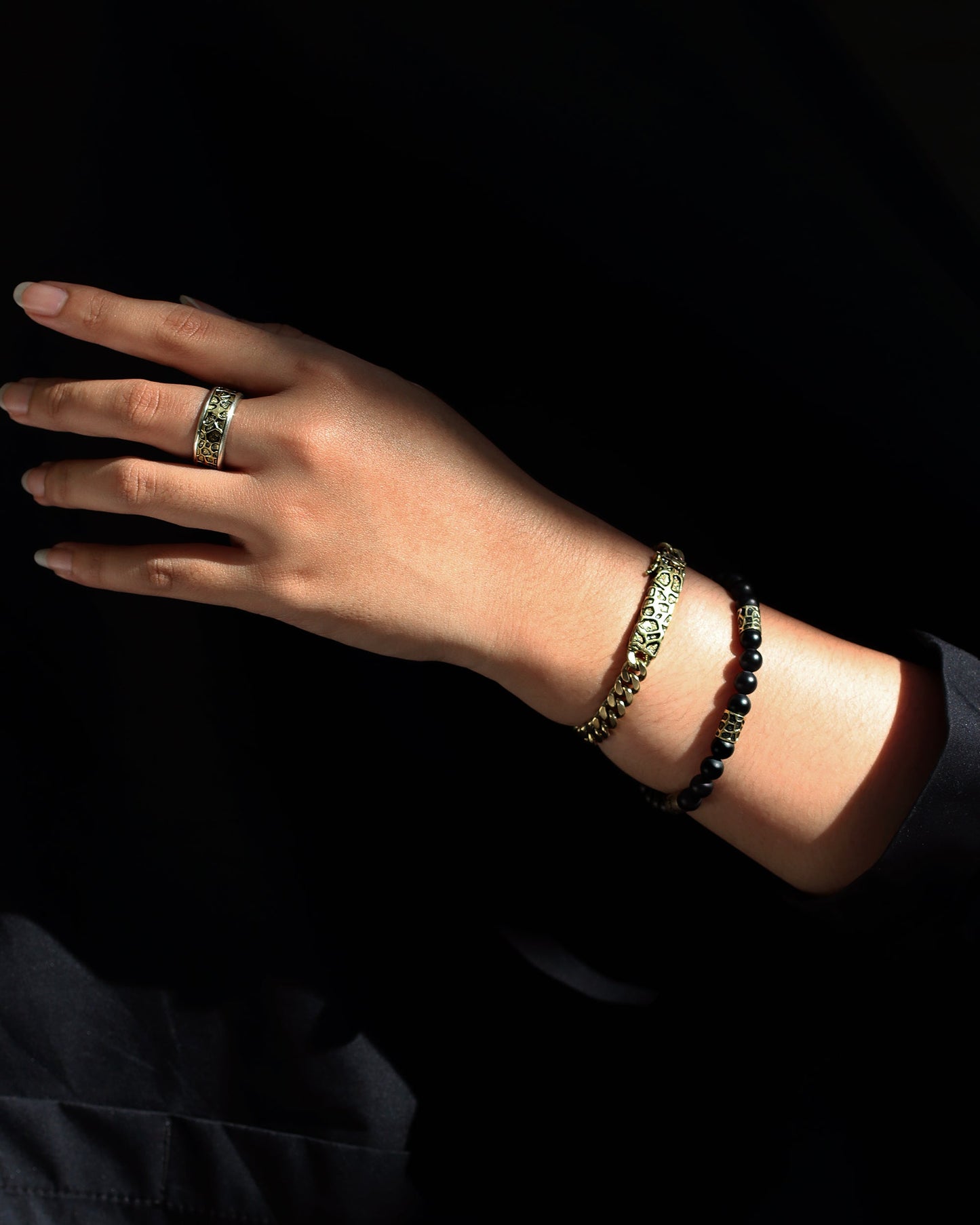Giraffe Curb Chain Bracelet - Brass