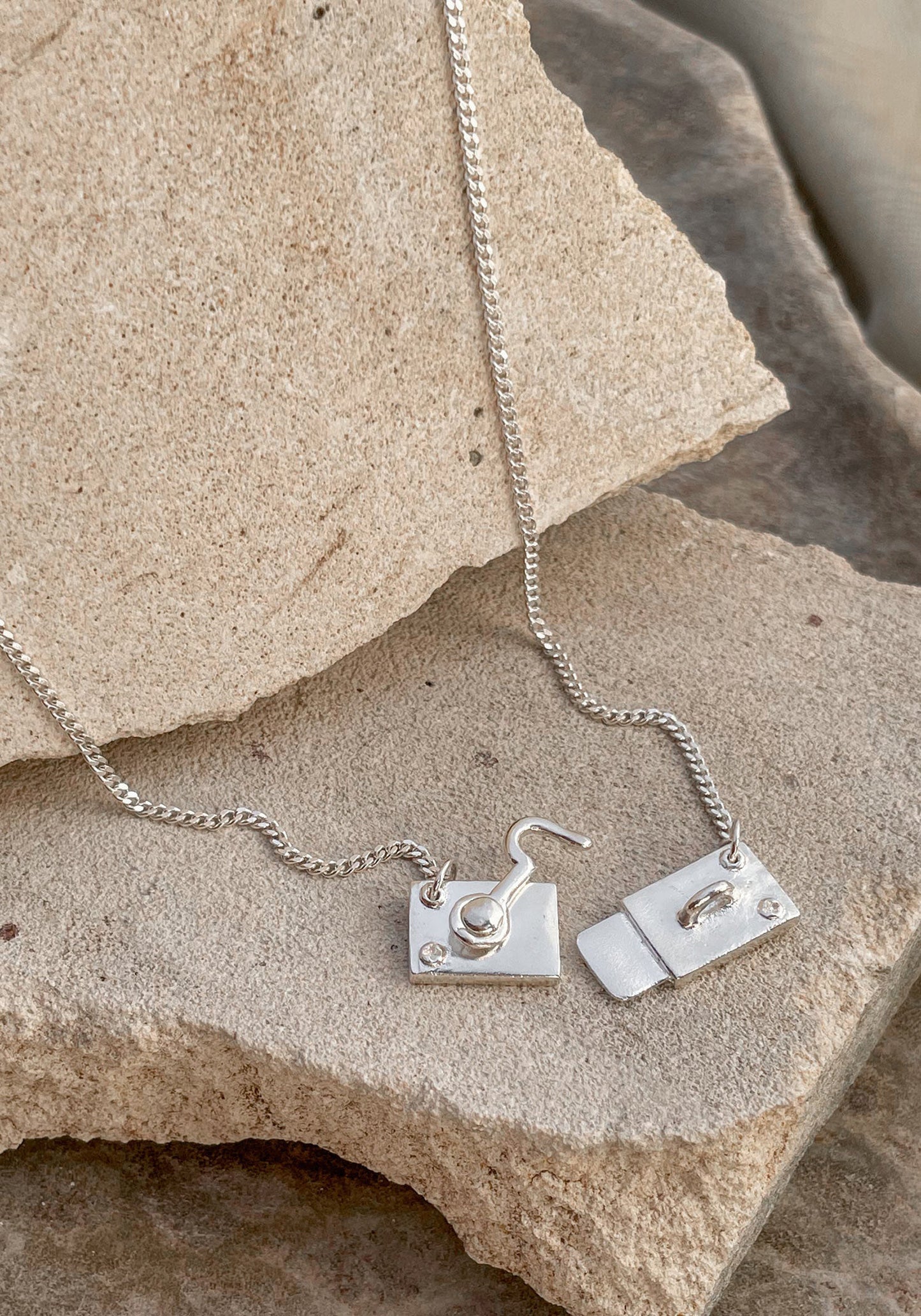 Swing Hook Necklace